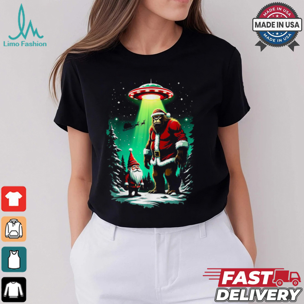 Bigfoot Santa Funny Christmas UFO Believe gnomes Design T Shirt Recovered Bigfoot Santa Funny Christmas UFO Believe gnomes Design T Shirt Recovered
