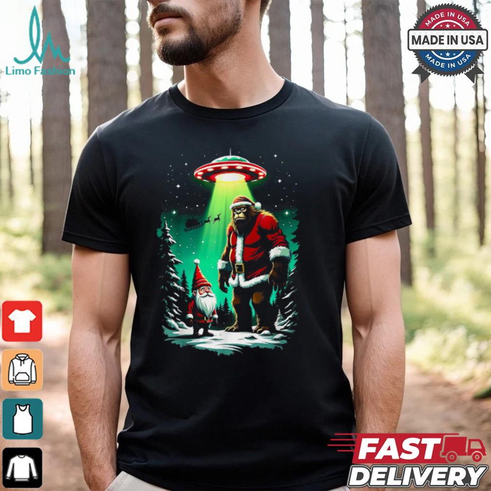 Bigfoot Santa Funny Christmas UFO Believe gnomes Design T Shirt Recovered Bigfoot Santa Funny Christmas UFO Believe gnomes Design T Shirt Recovered