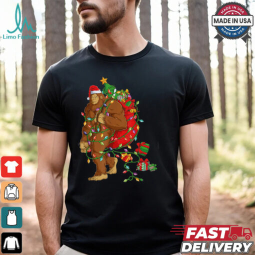 Bigfoot Sasquatch Santa Hat Christmas Xmas Tree Pjs Boys Men T Shirt Recovered