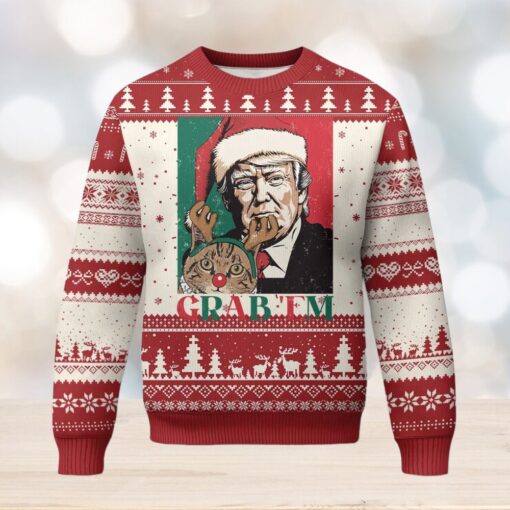 Funny Xmas Trump Ugly Christmas Sweater Grab ’em Trump Hug Reindeer