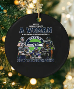 Never Underestimate A Woman Who Understand Football And Loves Seattle Seahawks T Shirt