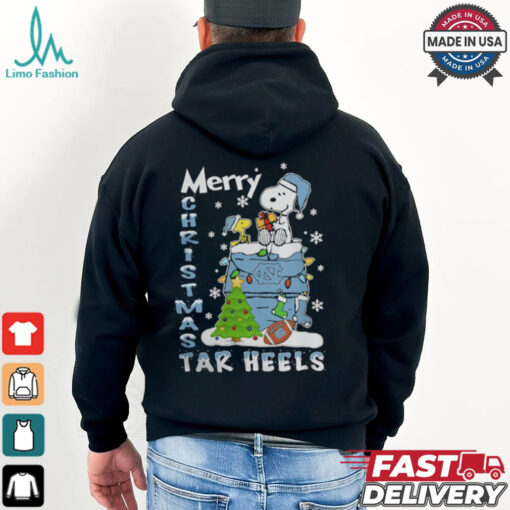North Carolina Tar Heels Snoopy And Woodstock Merry Christmas Shirt