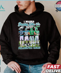 Official I Wanna Party Like It’s 2017 Philadelphia Eagles Signatures Shirt