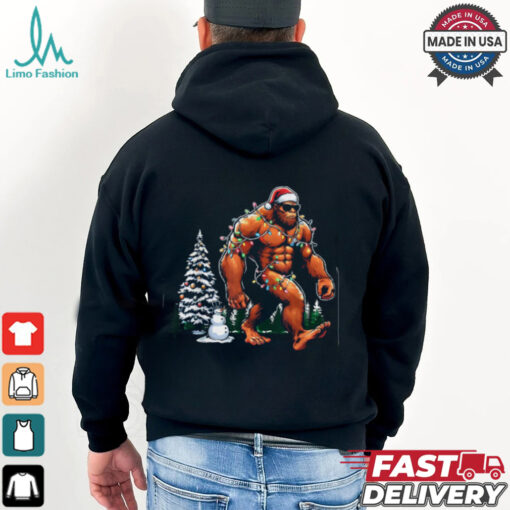 Santa Bigfoot Christmas Tree Lights Funny Sasquatch Believe T Shirt Recovered