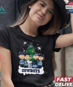 Snoopy Christmas Tree Dallas Cowboys Graphic T Shirt