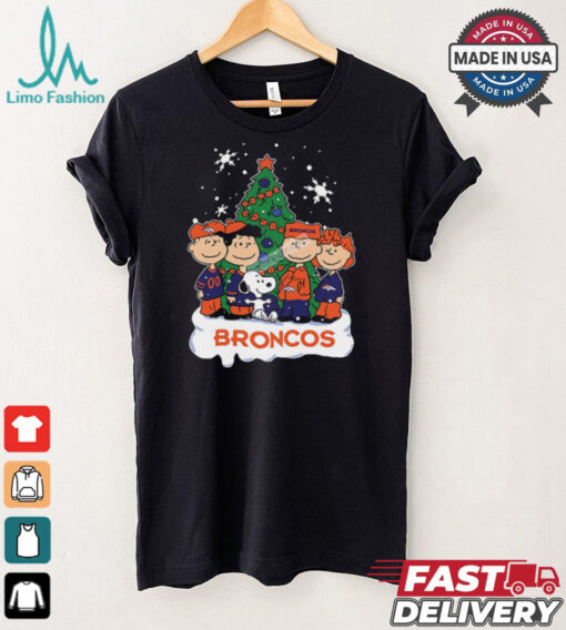 Snoopy Christmas Tree Denver Broncos Graphic T Shirt