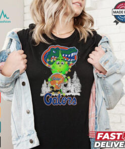 The Grinch Hug Florida Gators Helmet Christmas Shirt