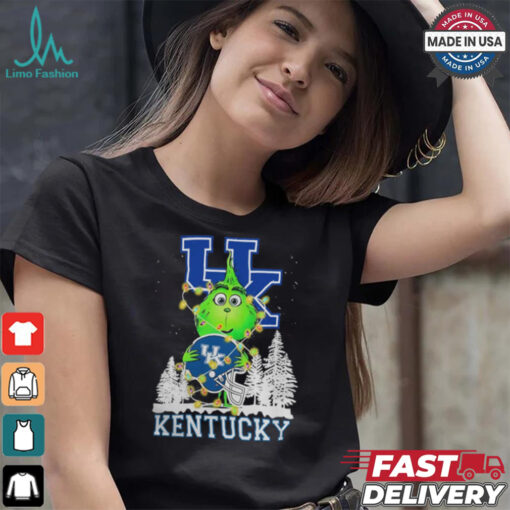 The Grinch Hug Kentucky Wildcats Helmet Christmas Shirt
