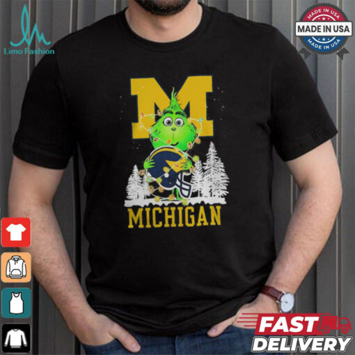 The Grinch Hug Michigan Wolverines Helmet Christmas Shirt