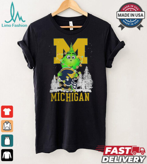The Grinch Hug Michigan Wolverines Helmet Christmas Shirt