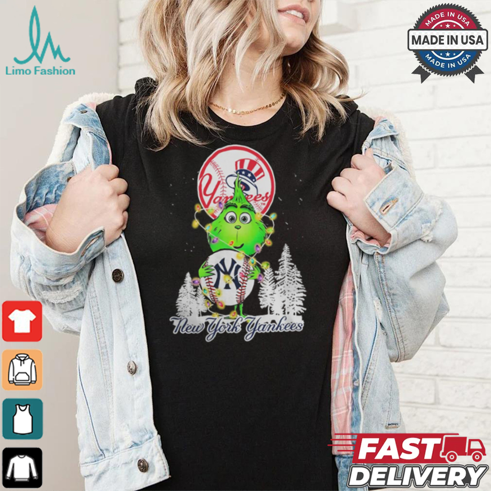 The Grinch Hug New York Yankees Logo Christmas Shirt The Grinch Hug New York Yankees Logo Christmas Shirt