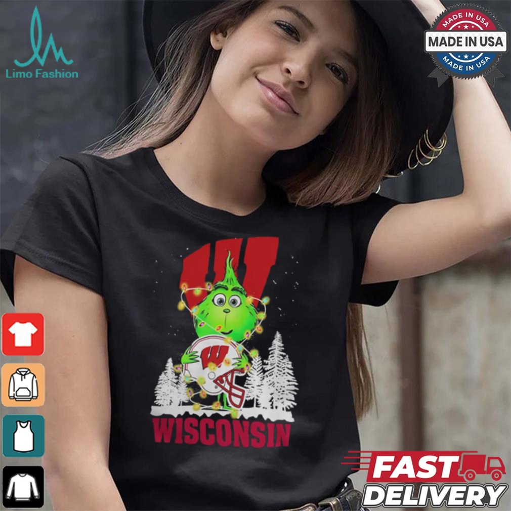 The Grinch Hug Ohio Wisconsin Badgers Helmet Christmas Shirt The Grinch Hug Ohio Wisconsin Badgers Helmet Christmas Shirt