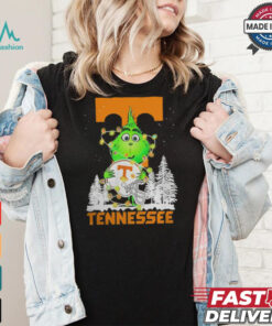 The Grinch Hug Tennessee Volunteers Helmet Christmas Shirt