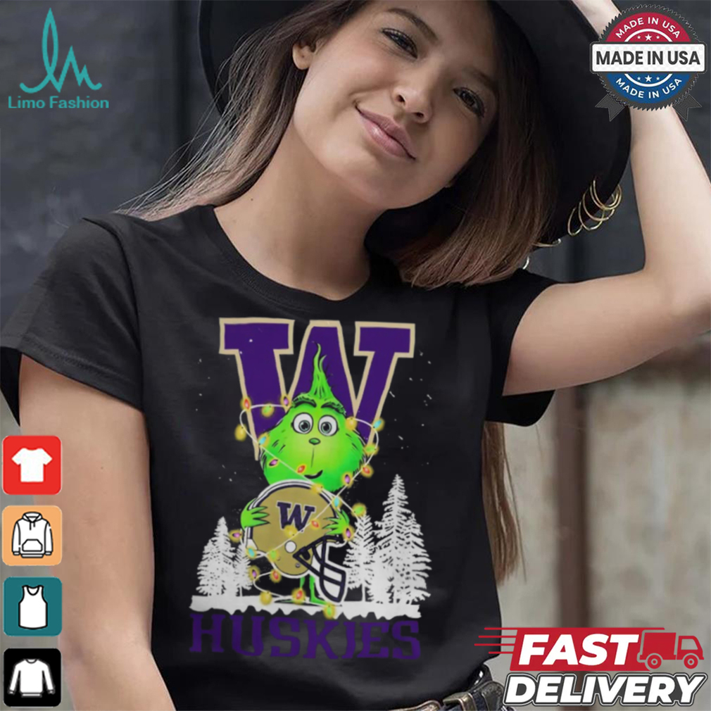 The Grinch Hug Washington Huskies Helmet Christmas Shirt The Grinch Hug Washington Huskies Helmet Christmas Shirt