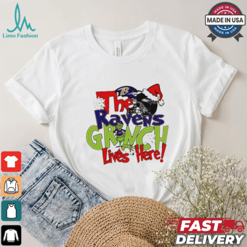 The Ravens Grinch lives here Christmas T Shirt