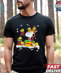 Snoopy Christmas gift box shirt