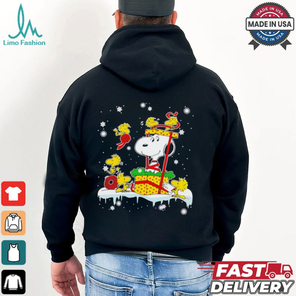Snoopy Christmas gift box shirt Snoopy Christmas gift box shirt