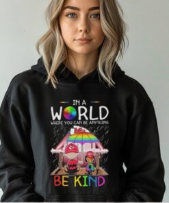 Official Snoopy And Charlie Brown In A World Where You Can Be Anything Kansas City Chiefs E Kind Shirt