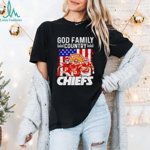 Kansas City Chiefs Patrick Mahomes god family country Chiefs signatures shirt