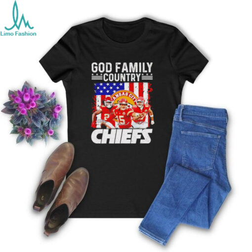 Kansas City Chiefs Patrick Mahomes god family country Chiefs signatures shirt