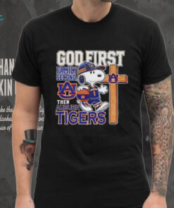 Snoopy walking God first family second then Auburn Tigers shirt