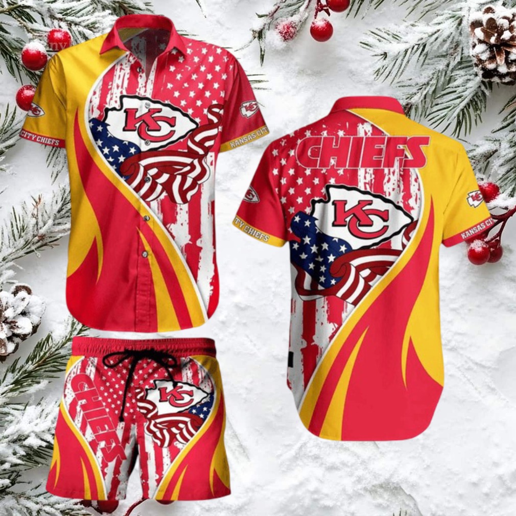 Kansas City Chiefs Hawaiian Shirt and Shorts Set Kansas City Chiefs Hawaiian Shirt and Shorts Set
