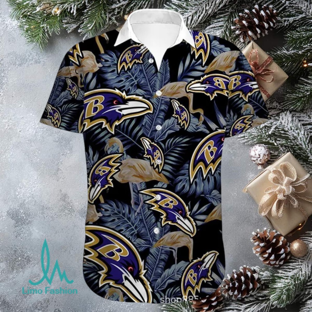 Men’s Baltimore Ravens NFL Tropical Palm Tree Hawaiian Shirt Men’s Baltimore Ravens NFL Tropical Palm Tree Hawaiian Shirt